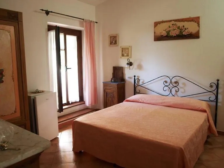 B&B Nel Giardino In Fiore Olia Speciosa 0*,